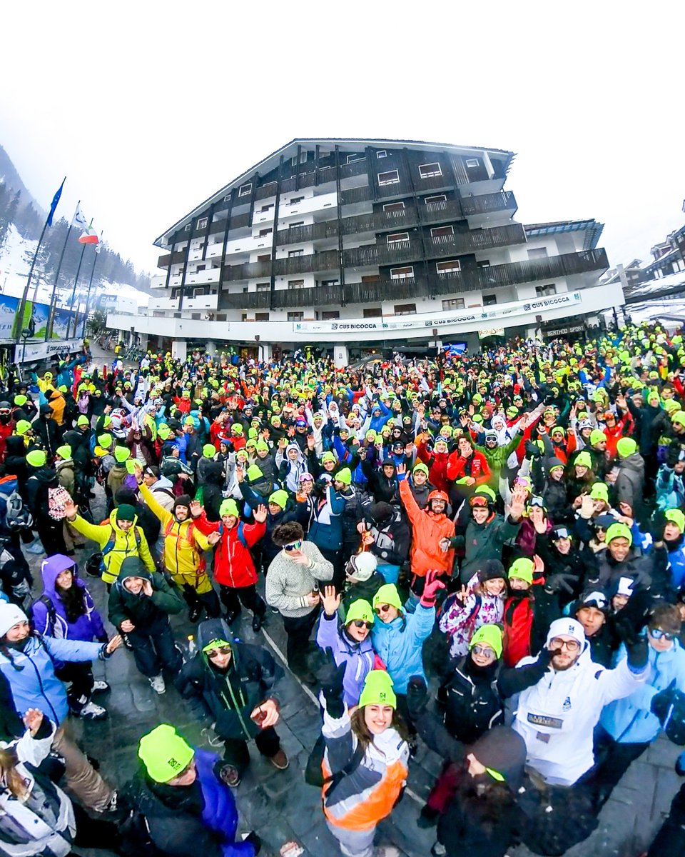 1️⃣8️⃣0️⃣0️⃣ partecipanti
💛 un solo e gigantesco #CUOREBICOCCA
🙌 Grazie a tutti per aver reso #ValangaBicocca 2024 una giornata pazzesca e DA RECORD: 32 bus pieni di entusiasmo hanno colorato La Thuile!
🤩 Il racconto della giornata è già online su cusbicocca.it