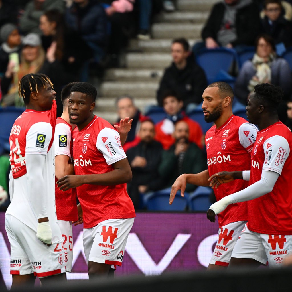 🇿🇼🇫🇷 Marshall Munetsi scored his 3rd goal of the season for Stade de Reims. FT: PSG 2-2 Reims Marshall Munetsi this season in all competitions: 🏟️ 19 Matches ⚽ 3 Goals 🎯 4 Assists. 7 G/A. #Zimbabwe #PSGSDR #OnceAlways #OrlandoPirates #PSG #Reims #Ligue1 #Zimfootball