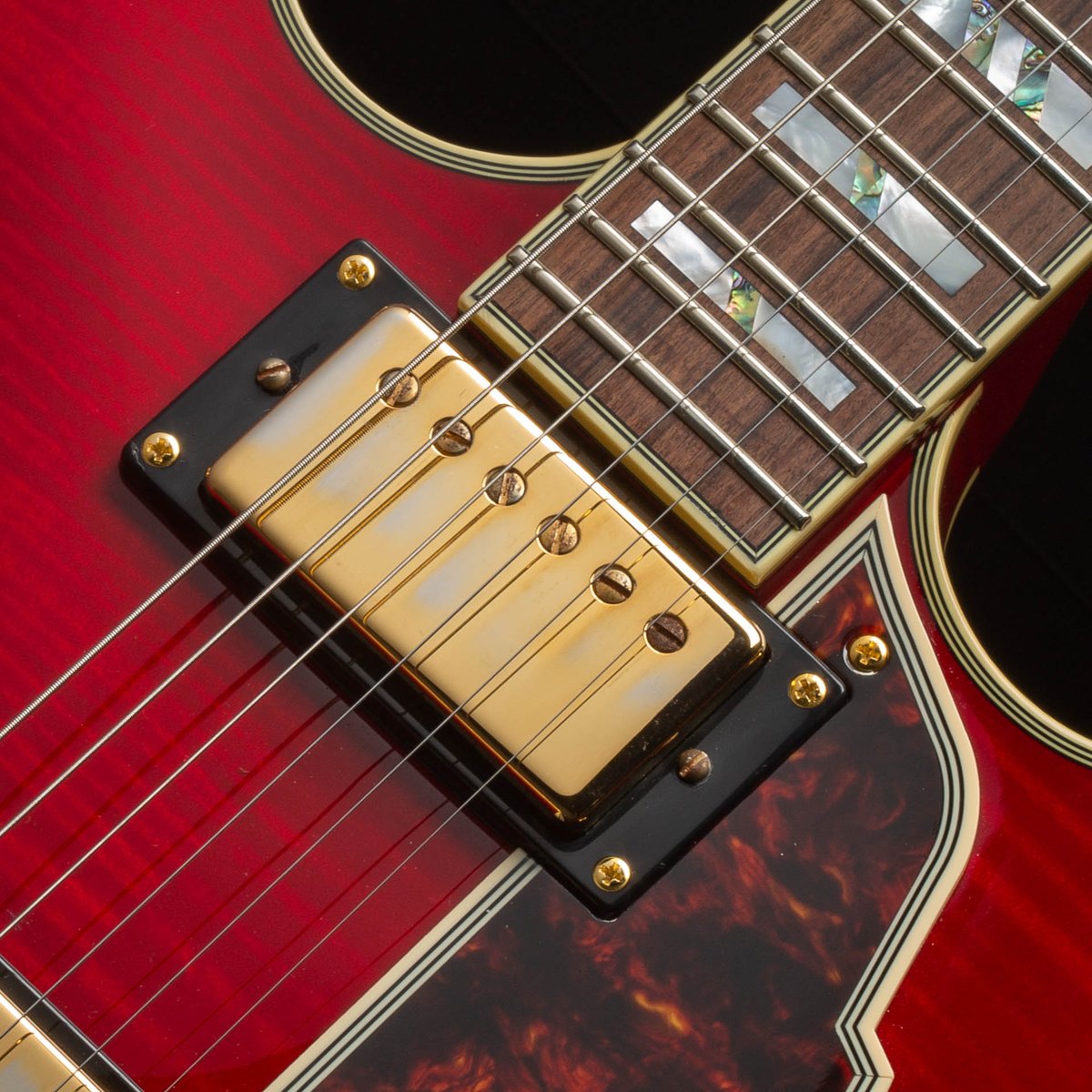 SeymourDuncan's tweet photo. Our Antiquity Humbuckers are the original boutique vintage humbucker. Have they been imitated? Sure—but no one else has quite hit that elusive vintage P.A.F. aesthetic and tone: https://t.co/RjXwiyPYUT
#SeymourDuncan #Humbucker #SethLover #AniquityHumbucker https://t.co/gwDLVc4o9g