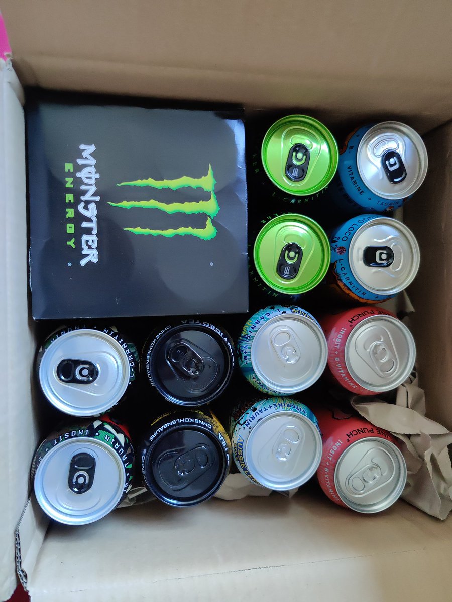 Received this yesterday, thank you <a href="/MonsterEnergyDE/">Monster Energy DE</a>. Already drank way too many of them but sliding some cardboard and enjoying one or two is just nice.