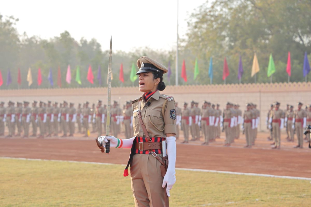 Gujarat Police tweet media