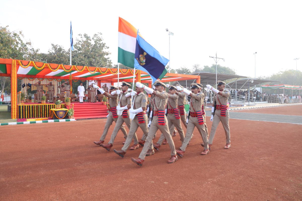 Gujarat Police tweet media