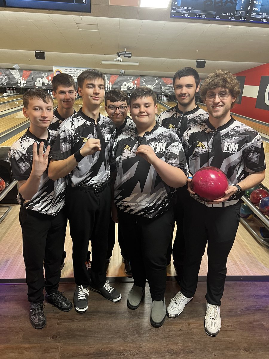 NYSPHSAA's tweet photo. #NYSPHSAA Bowl: We have our first 300 game! Cameron Kennedy of Corning (IV) notched one in game 1 of Division 1 competition today. Pictured holding his ball and teammates nearby with the “3-0-0”. Congrats Cameron! https://t.co/wNACmJbefH