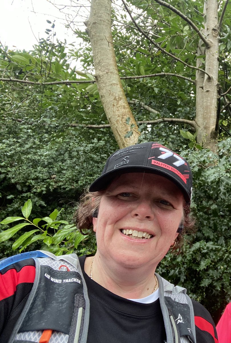 mysonisno1's tweet image. Great 10k today with some friends from club, trainers got dirty but are cleaned already, nice out and back route if you don’t do it too often 😂 #running #Flanci #TeachersRunClub #endorphins #CrawleyRunCrew