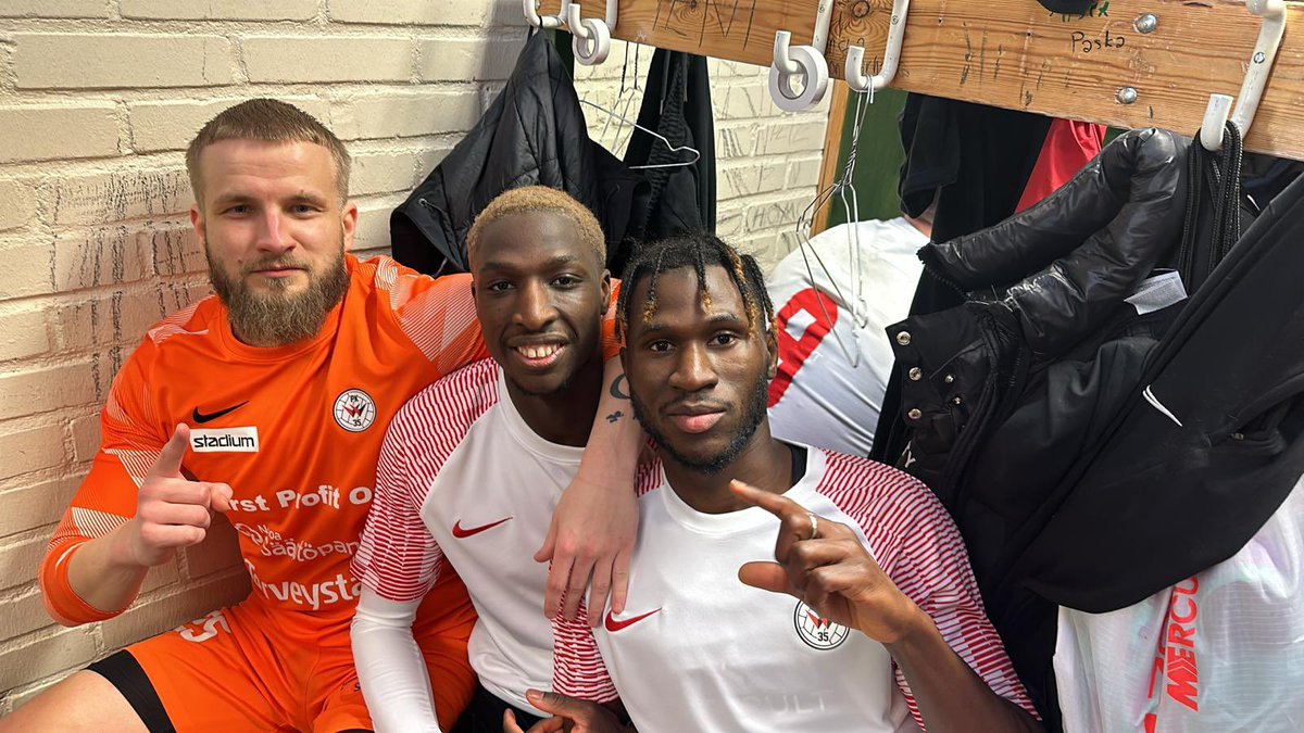 PK35_Miehet's tweet photo. JIPPO - PK-35 FT 0-1 (0-0)
83’ 0-1 Mustafa Beyai

PK-35 nappaa Ykkösliigacupin lohkovaiheen kolmannen voiton, jonka siivittämänä mennään Ykkösliigacupin välieriin.

Välierissä vastaan SJK Akatemia kotiottelussa.

#Punamusta | #Ykkösliiga https://t.co/UfhczbQBuM
