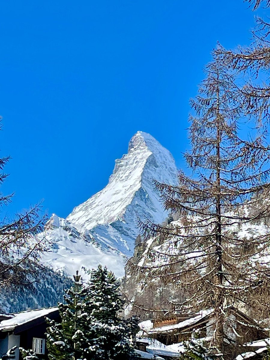 At the foot of the mighty #Matterhorn in Zermatt is Mountaineer’s Cemetery, a peaceful place to reflect the power the mountains hold, and remember those who have perished doing what they loved in trying to conquer them 🏔️❤️ #Switzerland #mountains #matterhorn #Reflection #travel