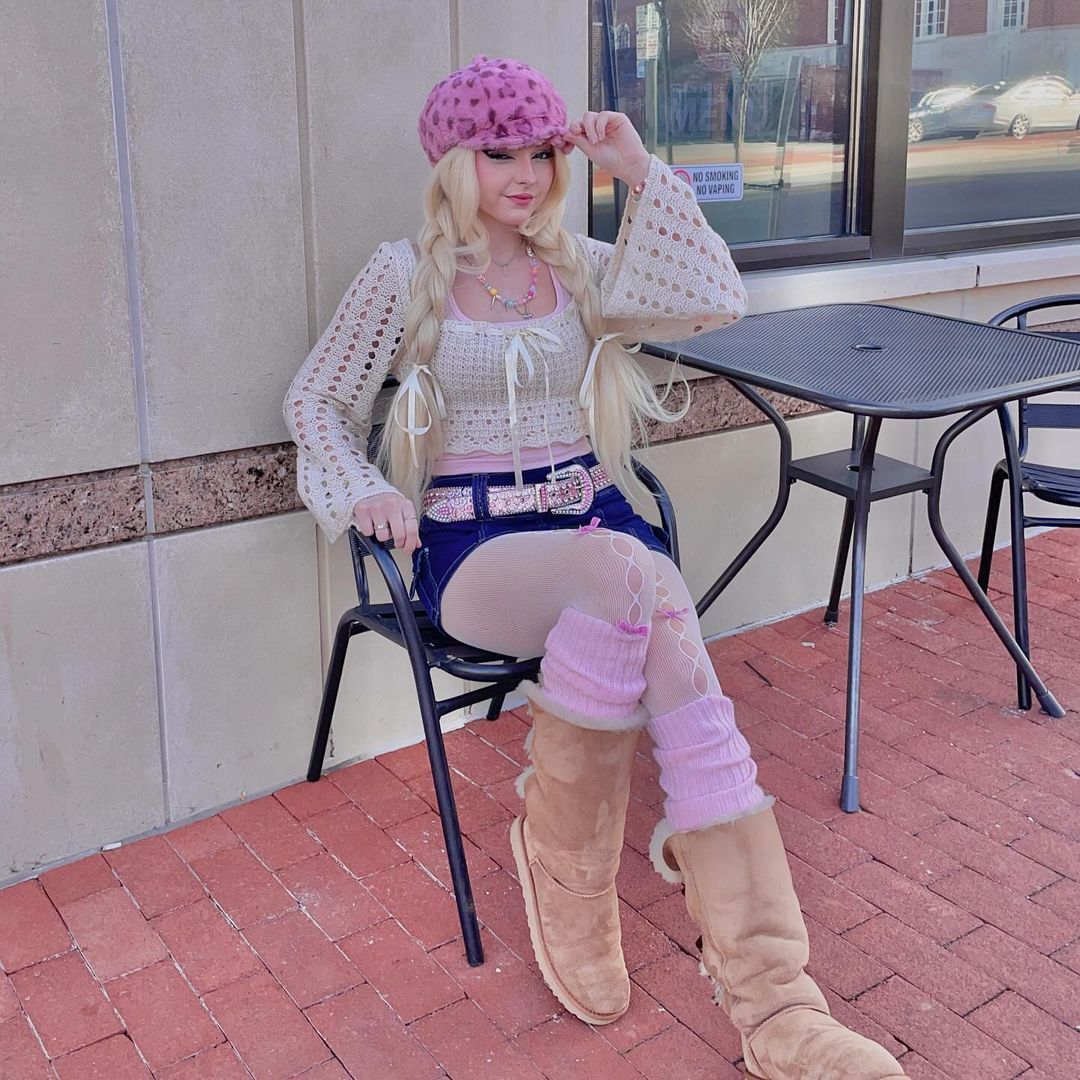 ROMWESHOP's tweet image. the perfect spring picnic look 💘 via Instagram@alexaamane

#ROMWE #springlook #coquette #kawaii #cutecore #altfashion
