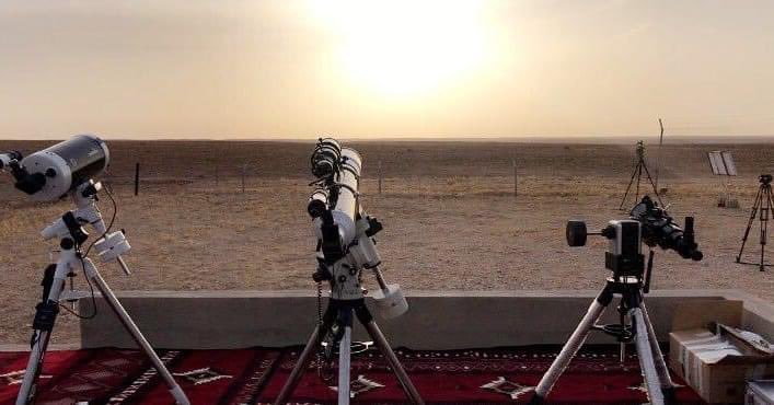 uaeuptodate's tweet photo. #Breaking - Saudi Moon observers are preparing to sight the #Ramadan 🌙 Moon at the Hotat Sudair observatory. Soon first day of Ramadan will be declared by Saudi Arabia 🇸🇦
#LifeInSaudiArabia #Saudiaraba #ramadan #moonsightening #uae #uaeuptodate https://t.co/Tvpy9BveUP