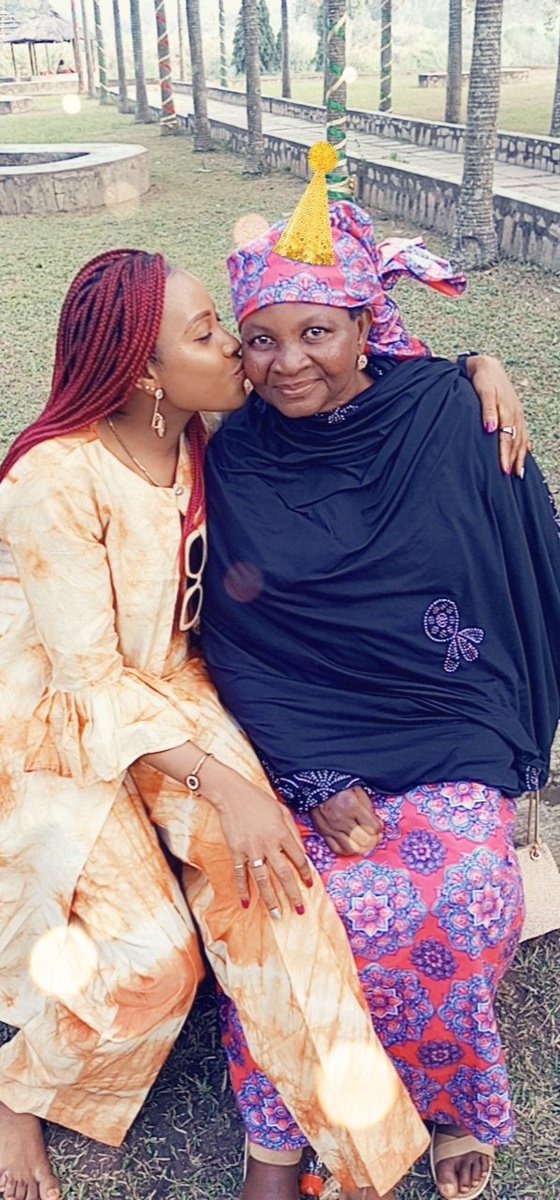 Daisypetit5's tweet photo. If love is as sweet as a flower 🌹 Then all mother's are that sweet flower 🌹 of love.  Happy Mother's Day to my lovely Uma,thank you for bringing me to this world and showering me with the unconditional love of a mother.🫶 God bless you and keep you safe in health and long life. https://t.co/qc3IX6VoT5