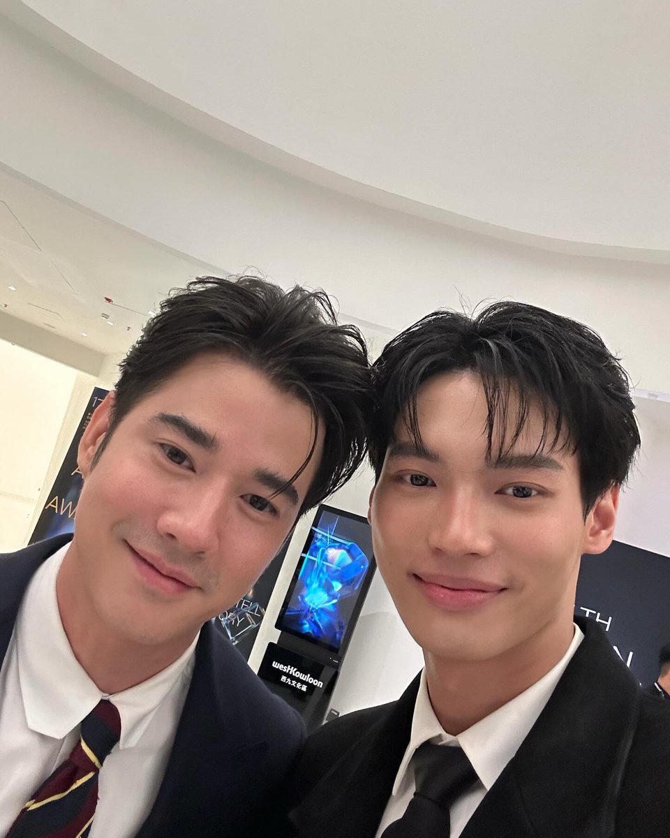 __opywpy__'s tweet photo. 🔥🔥🔥🔥🔥🔥🔥🔥🔥🔥🔥🔥

CONGRATS WIN AFA17
#AFARisingStarWin
#UnderParallelSkies
#winmetawin https://t.co/ES9zY1vPf6