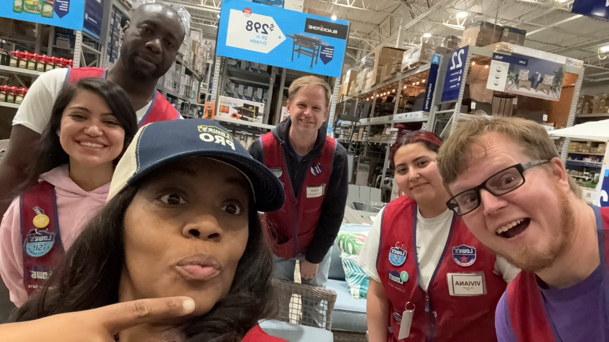 Good Morning from #LOWES1713
#Morninghuddle <a href="/eric_marler/">Eric Marler</a> <a href="/anthonybutts3/">anthony butts</a> <a href="/Modesta88197667/">Modesta Lamb</a> @amymill16228558
