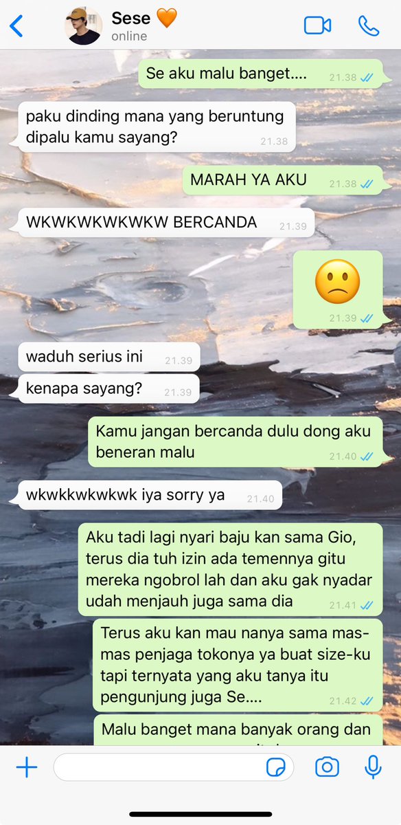 moonblvrd's tweet photo. Kadang malu kadang malu-maluin https://t.co/ozmc5FYwVb