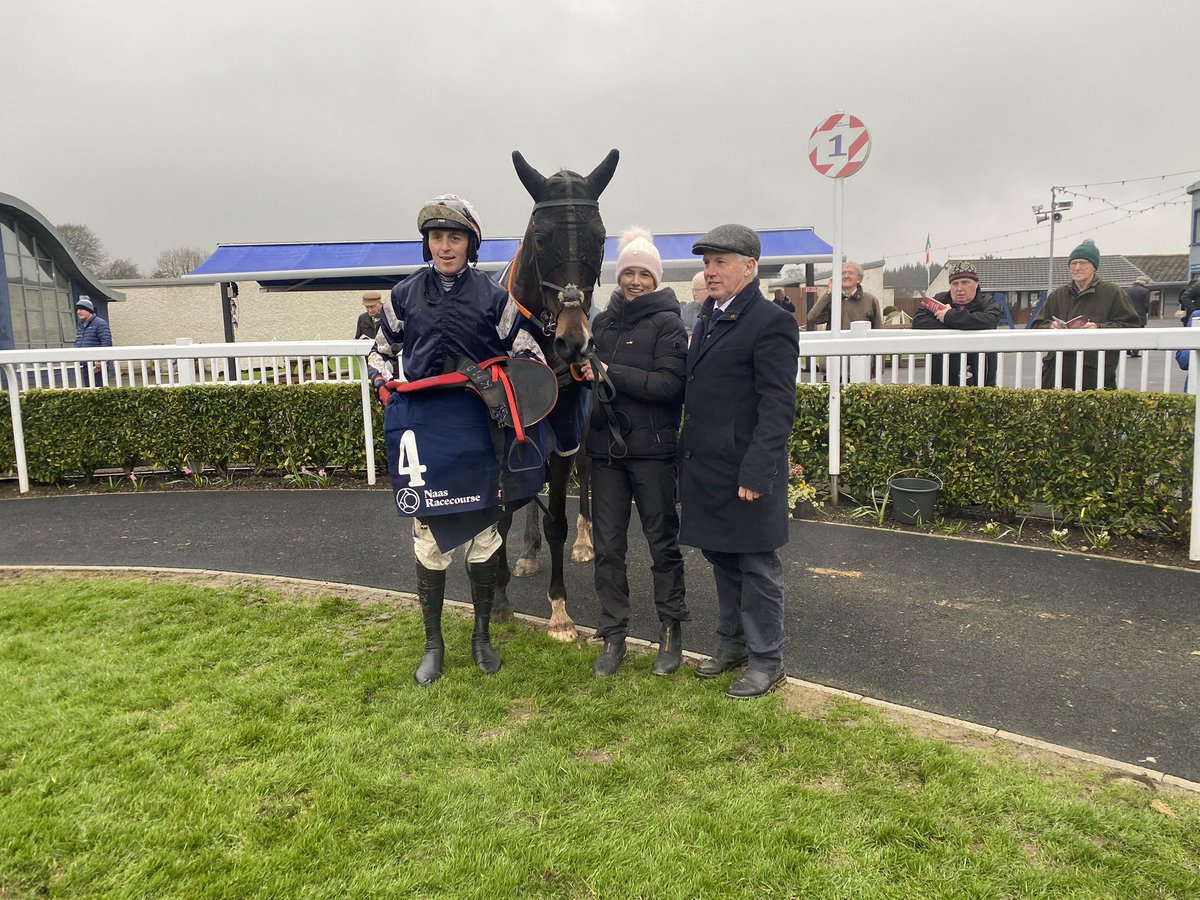 Off the mark ✅ Hillsdale takes the @BarOneRacing ‘Price Boosts All 28 Favourites At Cheltenham’ Handicap Hurdle (Div I) under jockey @donoghue_keith for team JP Dempsey 👏