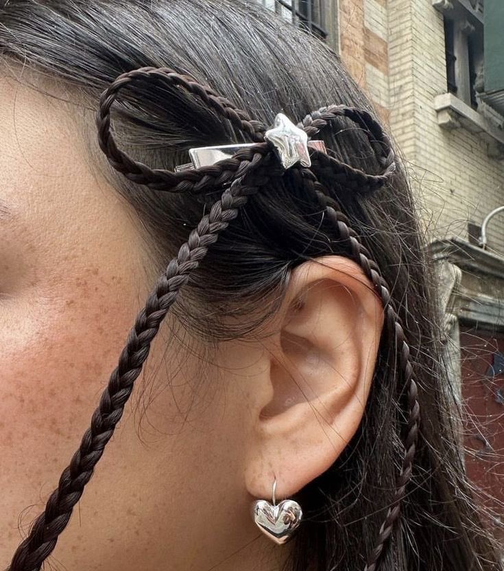 sandy liang hair clips ✧