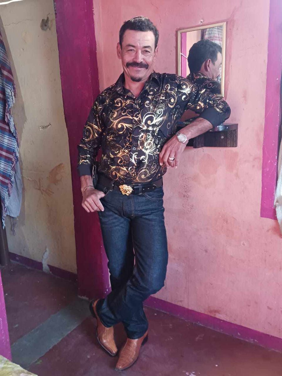 ahajah_maduro's tweet photo. Edilberto maduro cincuenton bien conservado 🤤🥒 https://t.co/IkWK0Ey3tj