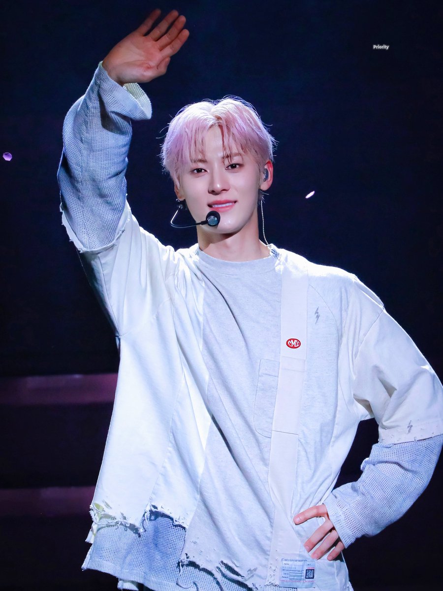 Priority89's tweet image. 240310 💧

#황민현 #HWANGMINHYUN 
#민현 #MINHYUN #도원결의