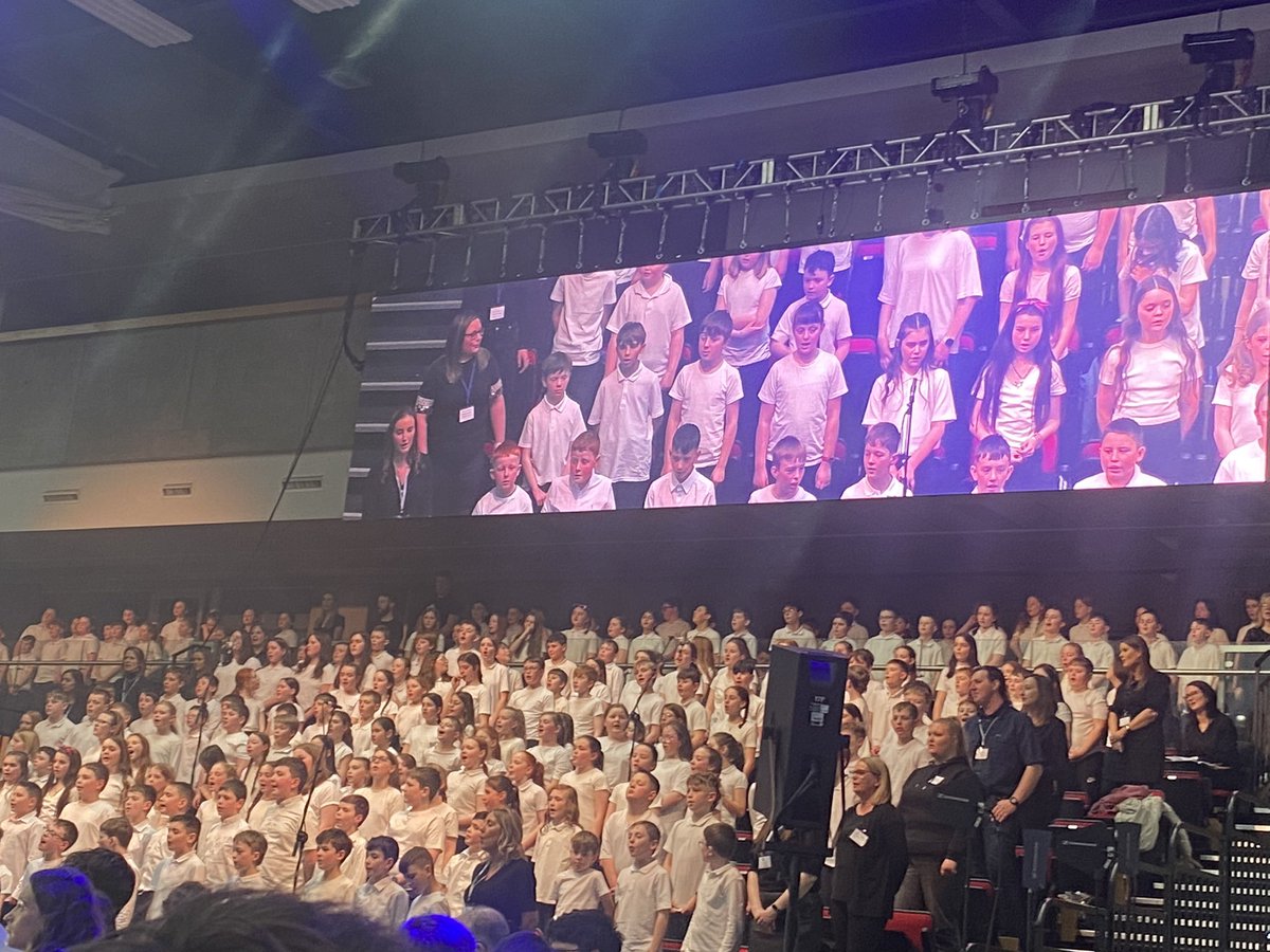 wjlkdy's tweet photo. Having a good day out in @SETUIreland for #peaceproms24 @cboiofficial @cbs_primary https://t.co/5MddWqkZHT