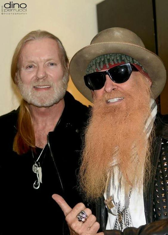 tuu_phan36431's tweet photo. Greg Allman and Billy Gibbons.
#PieceOfMyHeart #1960s #60s #60sMusic #Music #GregAllman #BillyGibbons https://t.co/GnaivHCYAQ