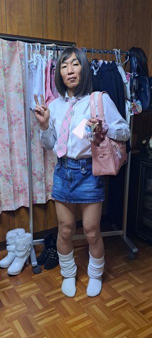 少しだけ　お洋服の整理ｗ もっともっと　可愛いお洋服が欲しいわっ🤣 https://t.co/rdYXU7ndxm<a href="/tag/sinparty"class="tags"><span>#sinparty</span></a>