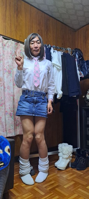 少しだけ　お洋服の整理ｗ もっともっと　可愛いお洋服が欲しいわっ🤣 https://t.co/rdYXU7ndxm<a href="/tag/sinparty"class="tags"><span>#sinparty</span></a>