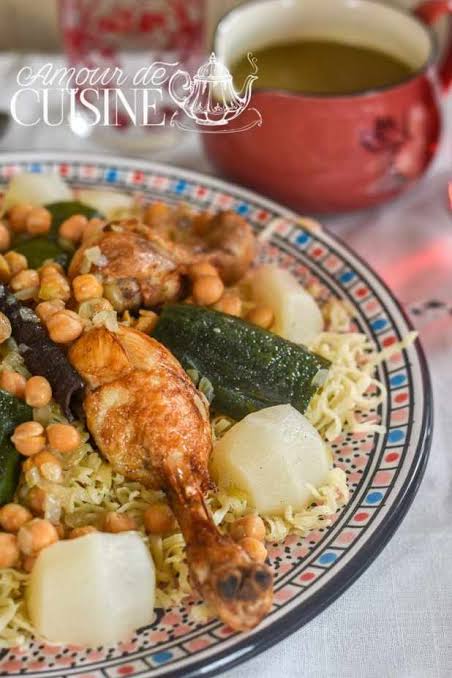 mou34dh's tweet photo. @AfricaFactsZone Algerian Rechta

You truly have to try it to really appreciate it's sophisticated flavors

#rechta 
#Algerianfood https://t.co/tLnz15rUym