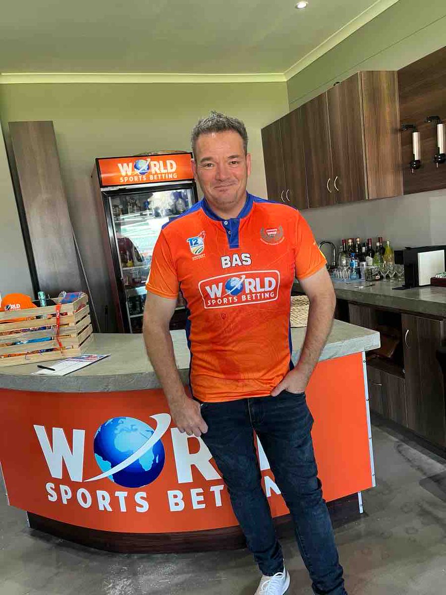 🏏🔥 Exciting times at the 2024 #T20Challenge as World Sports Betting Western Province secure their 2nd win in a row! 

Huge thanks to ambassador Luke Michael and Director Hilton Hasson for keeping our guests entertained. Let’s keep the winning streak going! #WSBWP 🧡💪🎉