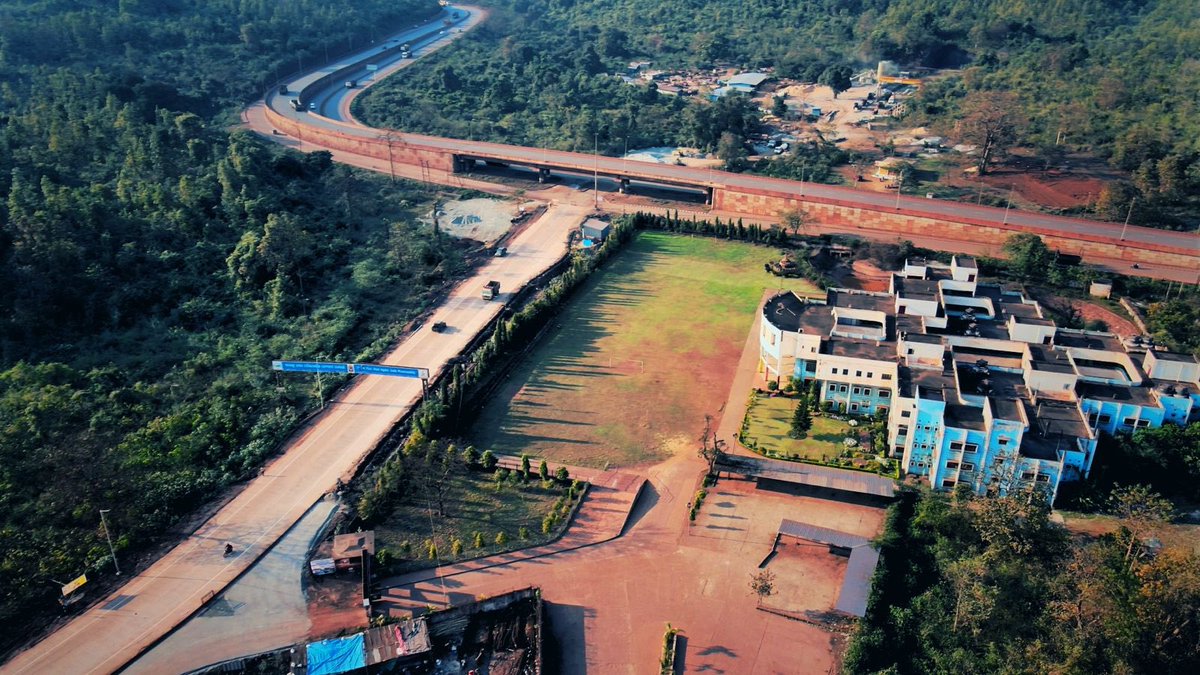 PWD_Odisha's tweet photo. The Joda Flyover construction, a testament to the commitment of our Works Department, is complete. Ready to elevate your travel experience on the longest flyover in #Odisha!

#OdishaOnTheMove #JodaFlyover

@CMO_Odisha @IPR_Odisha @OBCC_Odisha https://t.co/K44KCjbZCx
