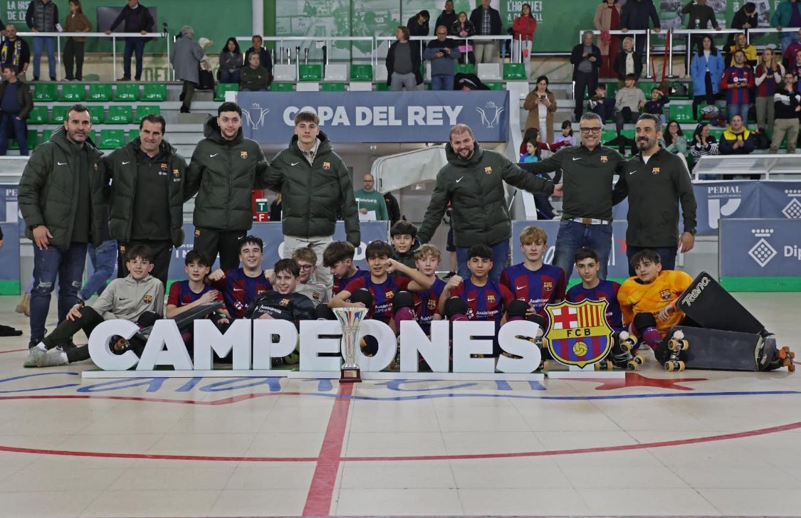 Felicitats companys per la segona Minicopa pel <a href="/FCBhoquei/">Barça Hoquei</a> ! Sou molt grans! En especial a vosaltres <a href="/davidcaceres88/">David Caceres</a> @DaniMogal7 <a href="/polfcs13/">polfcs13</a> 
Seguim!