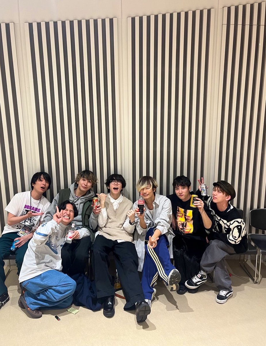 tomuyamukunchan's tweet photo. 自信がある人ってほんとにかっこいい、イケメン
自信持ちます。ほんとにかっこよかったむり
#MAKEYOURDREAM
#バニラズ幕張
#04LimitedSazabys
#マカロニえんぴつ
#UNISONSQUAREGARDEN
#sumika
#Alexandros
#MyHairisBad
#gogovanillas https://t.co/yWW4hV9NEC