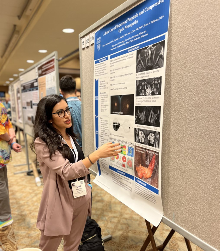 #ScholarlySunday Congratulations to Dr. @HooshmandSara (PGY3) for her poster presentation, 'A Rare Case of Recurrent Proptosis and Compressive Optic Neuropathy' at the North American Neuro-Ophthalmology Society conference #MayoNeuroResidency