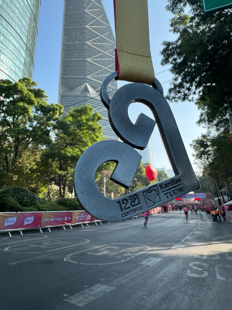 laKaro_gc's tweet photo. Hoy corrí por un corazón ♥️ 10KM 🏃🏽♀️🫶🏽@KardiasAC @TUDNMEX
#tuayudalate #run4life https://t.co/Wjcymfjt3m