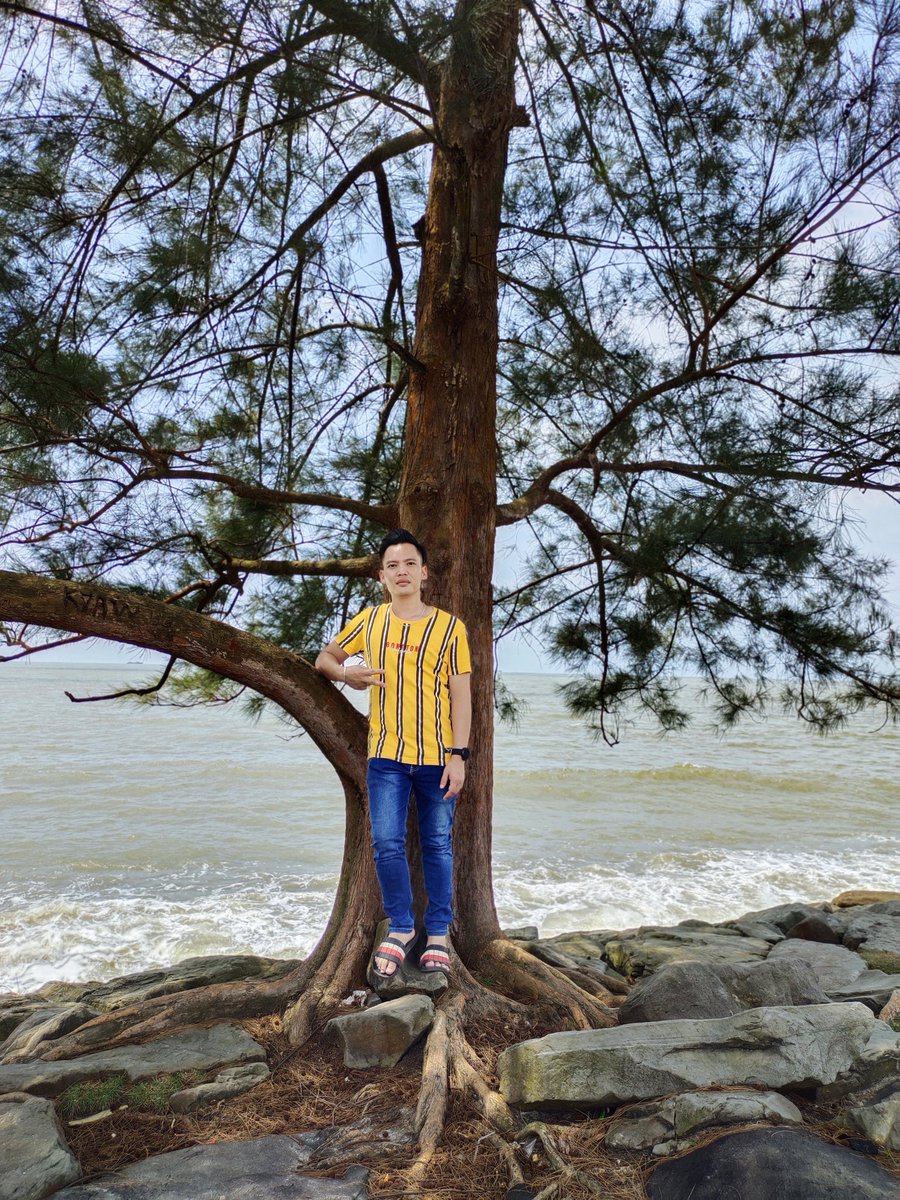 DhomJustin's tweet photo. Tanjung batu✌️ https://t.co/MfzpuEuEPp