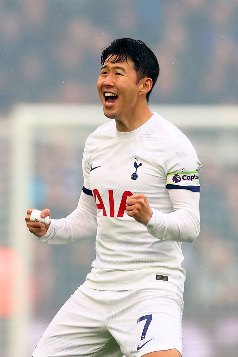 🔎 | FOCUS

Heung-min Son v Aston Villa:

👌 56 touches
⚽️ 1 goal
🎯 2 shots/2 on target (0.23 xG)
🅰️ 2 assists
👟 37/43 accurate passes (0.31 xA)
💨 1/2 successful dribbles
⚔️ 3/7 duels won
📈 9.1 Sofascore Rating

Tottenham's superstar is our #AVLTOT Player of the Match! 🌟