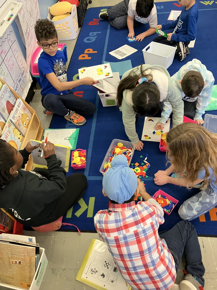MrsShirvanian's tweet photo. Students learned about the attributes of shapes and practiced their skills using pattern blocks and geoboards. @RobertHunterES @FlemRarSchools https://t.co/NDRLbfVbrR