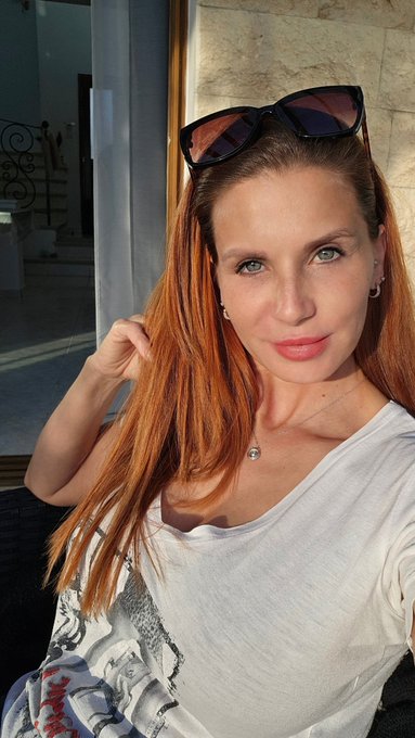 Den Tag ausgiebig genossen...  Nun geht's gleich zum Flughafen, denn @RealCandysamira kommt heute von<a href="/tag/friends"class="tags"><span>#friends</span></a><a href="/tag/bikini"class="tags"><span>#bikini</span></a><a href="/tag/beachday"class="tags"><span>#beachday</span></a>