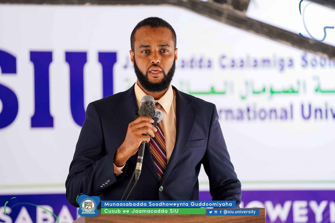 tacshir's tweet photo. Jaamacadda Somali International University (SIU) waxaa maanta si qurux badan loogu soo dhaweeyay gudoomiyaha cusub ee Jaamacadda SIU Dr. Mohamed Ali Ismail (Dacwa)
Hambalyo mudane guddoomiye soodhowow. https://t.co/wKqVDHfrN2