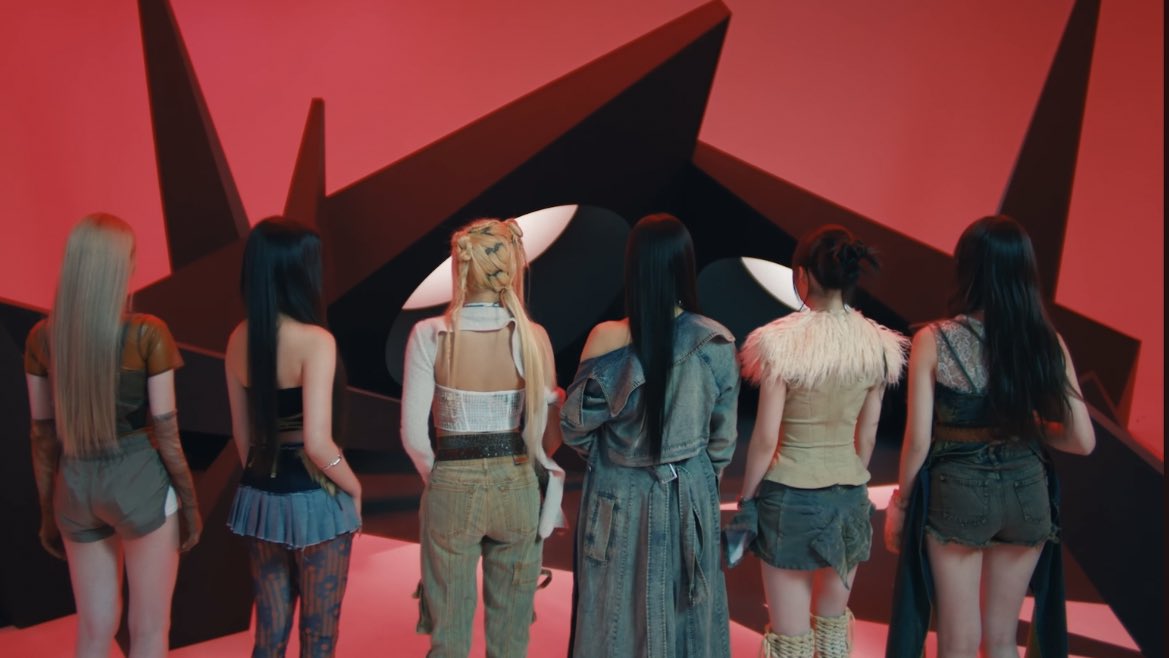 BABYMONGLOBAL's tweet photo. DROP THE TAGS FOR #BABYMONSTER

BABYMONS7ER VISUAL FILM
#BABYMONSTER_IS_COMING
@YGBABYMONSTER_ #베이비몬스터 https://t.co/4CzS1H5AtM