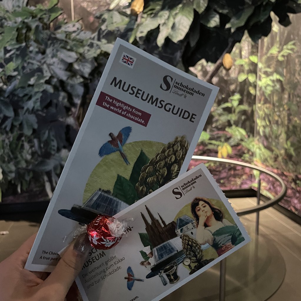 pipipi_teaa's tweet photo. 行きたいとこが多すぎて、いちばん時間が足りなかったのはドイツ、ケルン🇩🇪
超有名なケルン大聖堂に加えて、博物館、美術館、香水屋さん…ほんとに名所ばっかり😫特にチョコレート博物館はリンツが運営してるから、お土産でチョコが貰えるし、できたてのチョコも試食できるから超おすすめ💝 https://t.co/Wncz0DZ6cv