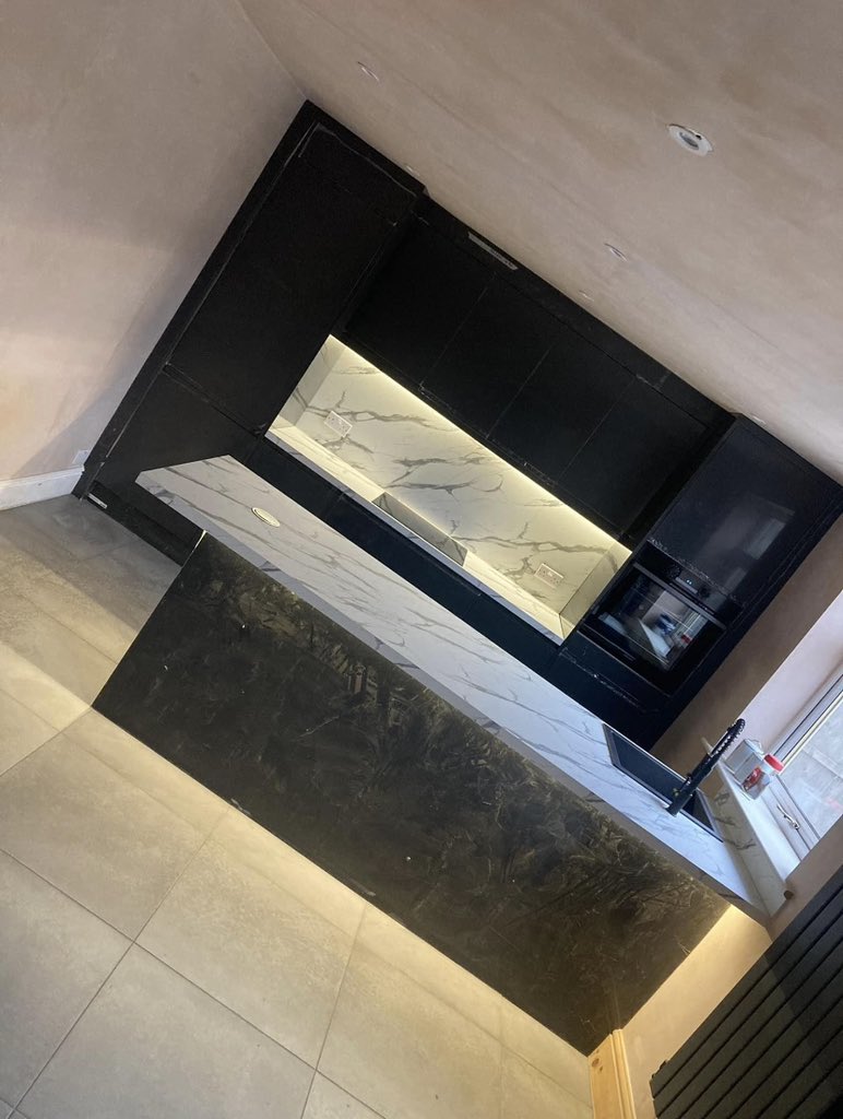 MaintenanceLowe's tweet photo. New kitchen installed with integrated fridge and dishwasher, tiling throughout the kitchen and hallway along with LED strip lighting to give it that modern feel.

Message us direct for any future projects big or small. https://t.co/UvofU4fafg