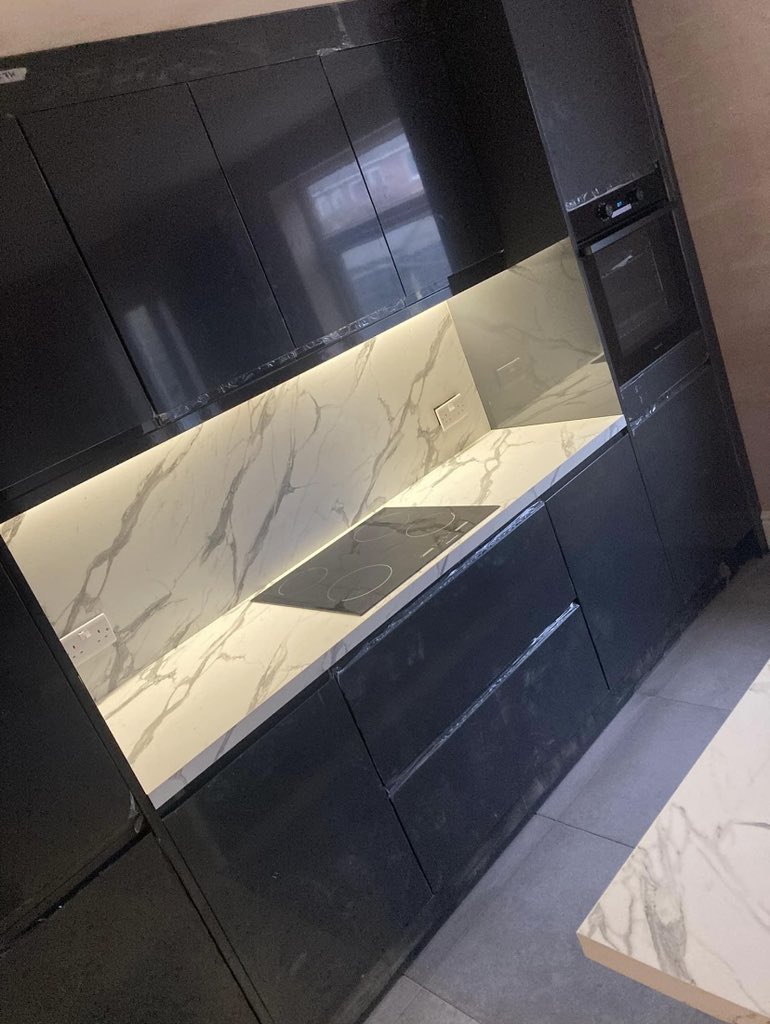 MaintenanceLowe's tweet photo. New kitchen installed with integrated fridge and dishwasher, tiling throughout the kitchen and hallway along with LED strip lighting to give it that modern feel.

Message us direct for any future projects big or small. https://t.co/UvofU4fafg