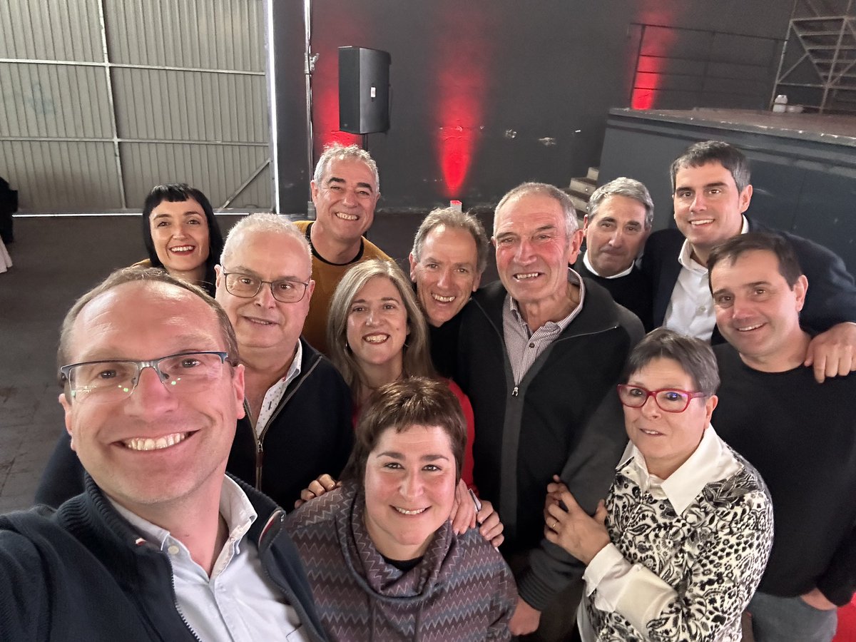 ErnestoBlanch's tweet photo. Ja és el morellà més universal. El més representatiu de l'etapa democràtica i el que més petjada ha deixat. Gràcies, Ximo!
#PSPV #PSOE #Ximo #Puig #Morella #Generalitat #President #alcalde #company https://t.co/uAbMM6PdFt