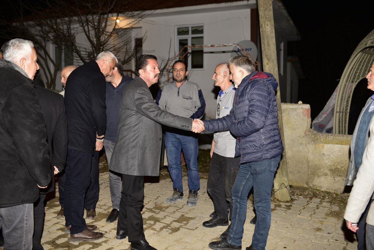 drozerkasap's tweet photo. Köst Mahallemizi ziyaret ettik. Bizleri bağrına bastıkları için kendilerine çok teşekkür ederim. Dualarla uğurladılar, varolsunlar. 

#Beypazarı #DrÖzerKasap #AzLafÇokİş #BirleşerekKazanacağız https://t.co/Hk2nQtPExf