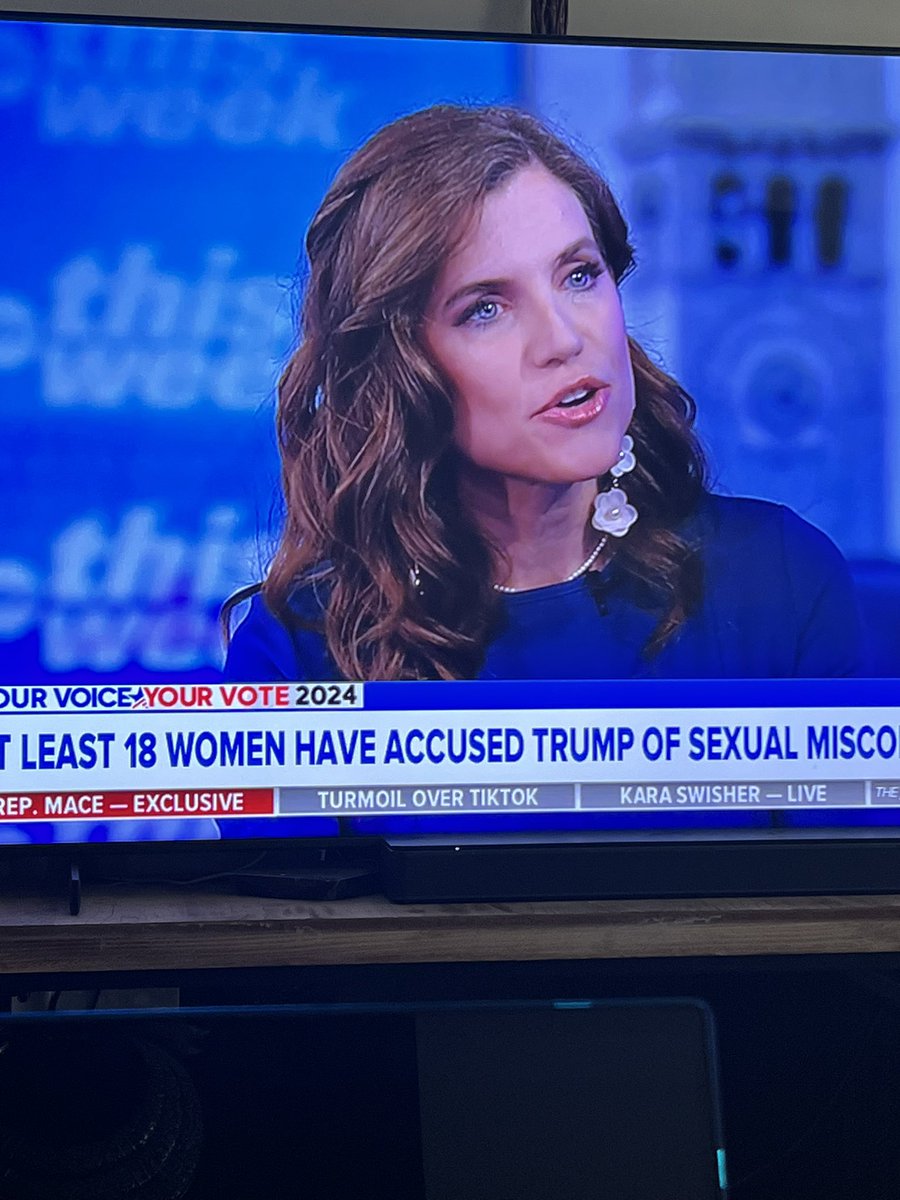 JustmeUndefined's tweet photo. This chick is friggin nuts! Wow! She clearly can’t hear well. #abcthisweek #thisweek https://t.co/T9tUsWHB0A