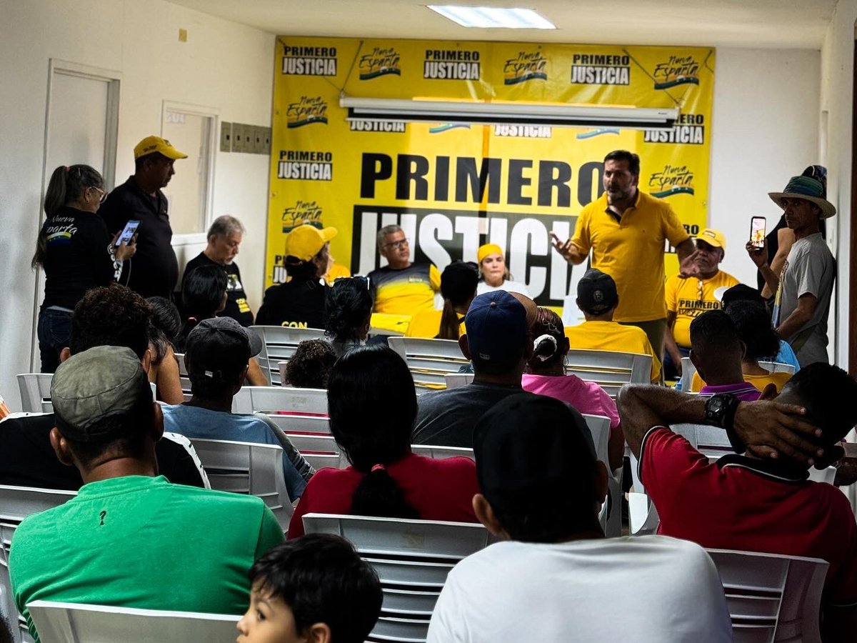 MBMartinezR's tweet photo. ¡JURAMENTAMOS A LOS RESPONSABLES DE 50 COMANDITOS AMARILLOS EN NUEVA ESPARTA!

📍En los municipios Marcano, La Asunción, Mariño y Macanao 🇻🇪

@Pr1meroJusticia está comprometida con ser el partido que más aporte a la conformación de los #600K para garantizar la victoria electoral este 2024 y, con ese objetivo claro, estamos desplegados en cada cada región, cada municipio y cada parroquia de Venezuela, juramentando comanditos al servicio de la gran maquinaria de organización que lo hará posible. 

¡Gracias @pjnuevaesparta! Por su gran recibimiento y por seguir trabajando cada día con mística y entrega para cumplir los sueños de los neoespartanos y de todos los venezolanos. 

¡Gracias @josenicasionm_ por hacer gestión con las uñas y por construir esperanza para Macanao!