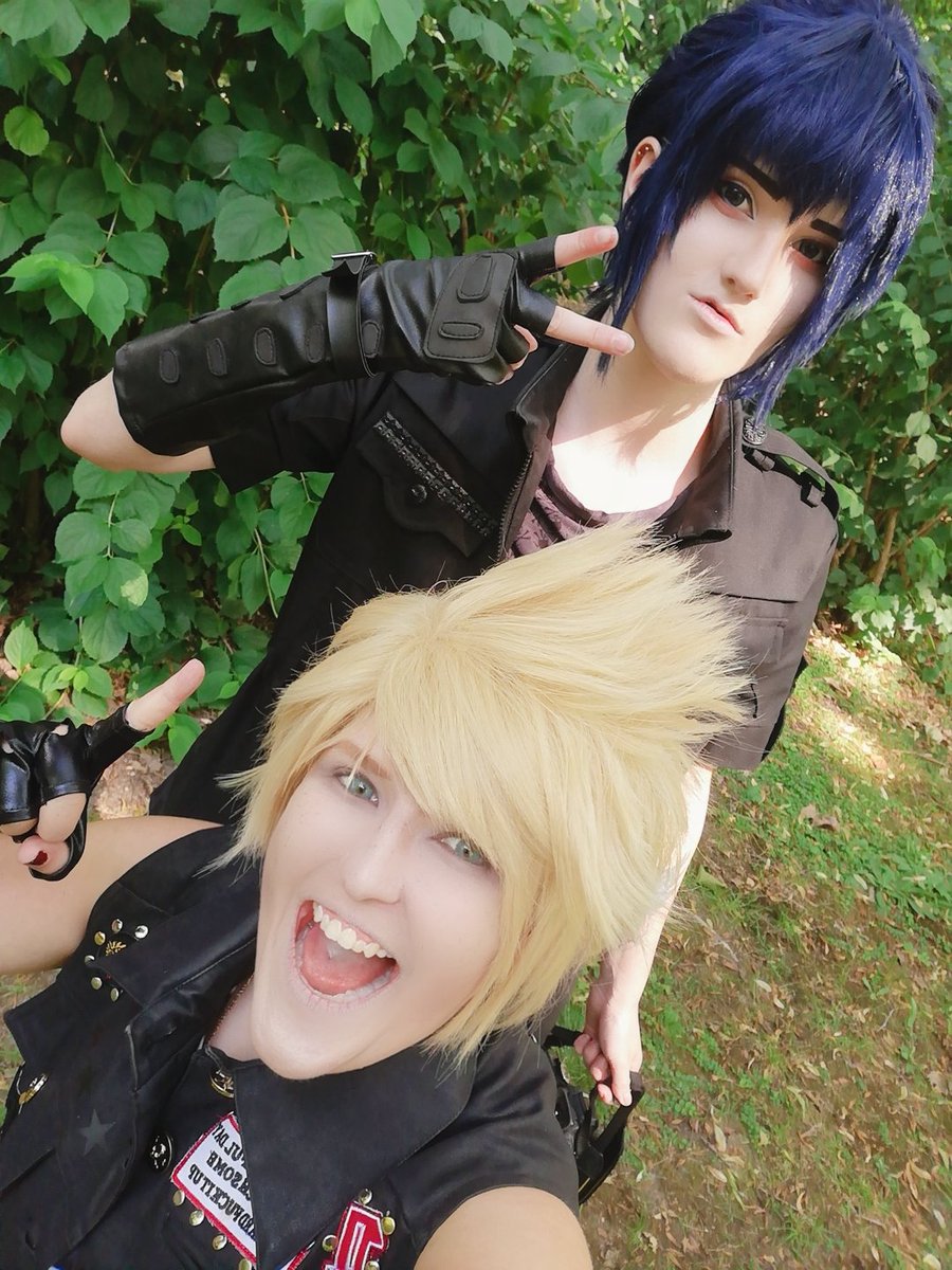 ChibinekoAkio's tweet photo. OMG I found my Prompto Noctis pictures again 🤣💖💖💖💖💖
"A staircase to nowhere, a staircase to your heart 🎶"
#prompto #promptocosplay #noctis #noctiscosplay #finalfantasyXV #finalfantasycosplay https://t.co/Hcjt7F8tbX