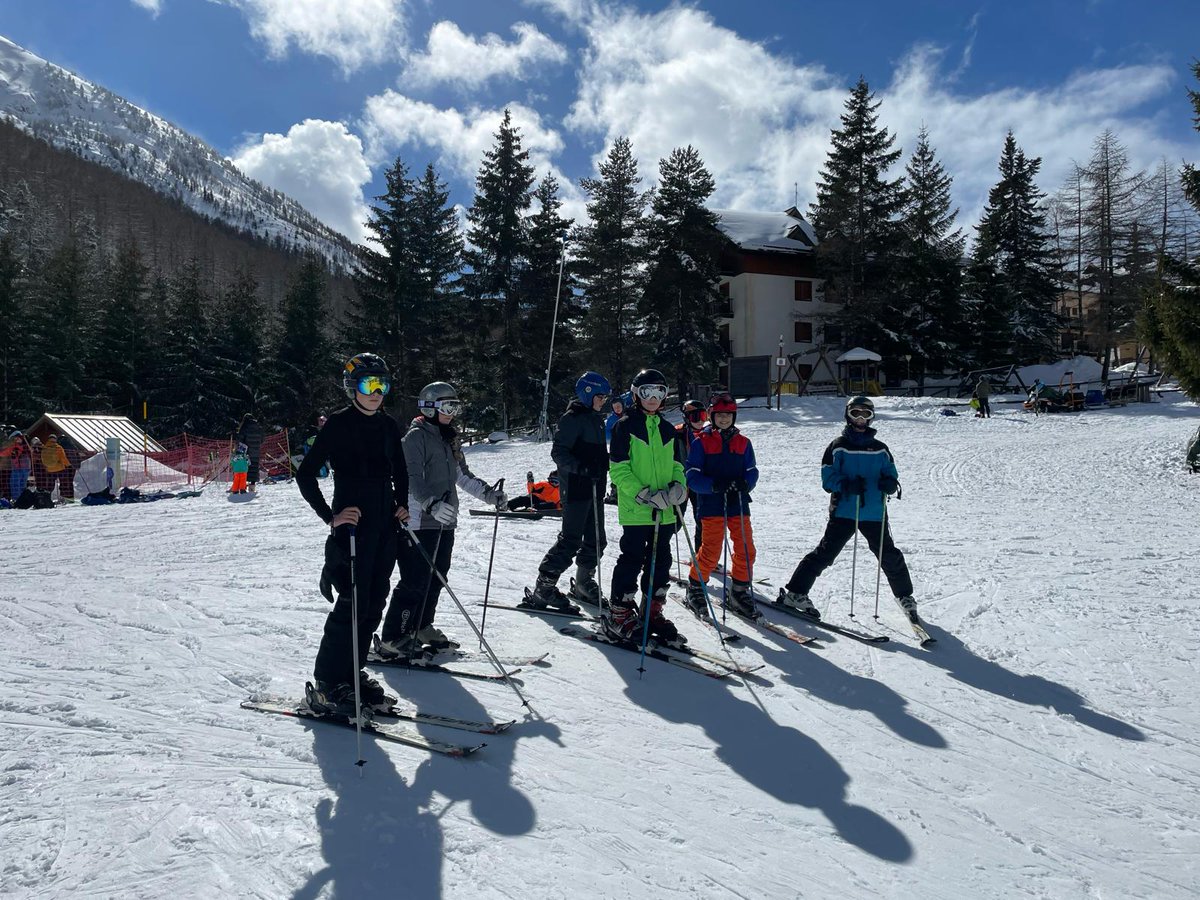 MorpethChantry's tweet photo. All safely back after the 1st day skiing. Sun came put for our afternoon ski. Great forecast ahead. Bingo night later. https://t.co/s5WTbKrVH4
