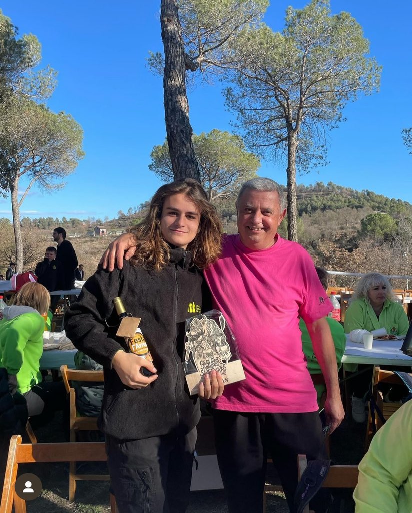 El cap de setmana passat hi vam ser juntament amb els <a href="/gegantsfruitos/">colla gegantera i grallera de Sant Fruitós</a> i una gran multitud de colles més, a la seva XXV TROBADA DE GEGANTS DE SANT FRUITÓS DE BAGES!! Els nostres gegants, el rei i la reina es van poder lluir pels carrers plens de gent i cultura gegantera.