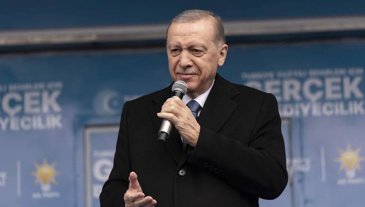 genclikgastesi's tweet photo. Cumhurbaşkanı Erdoğan:

“Hiç çekinmeyin, yüzümüze hakikatleri haykırın. Haykırın ki hatamızı görüp kendimizi düzeltelim.” https://t.co/MQgcR77iud