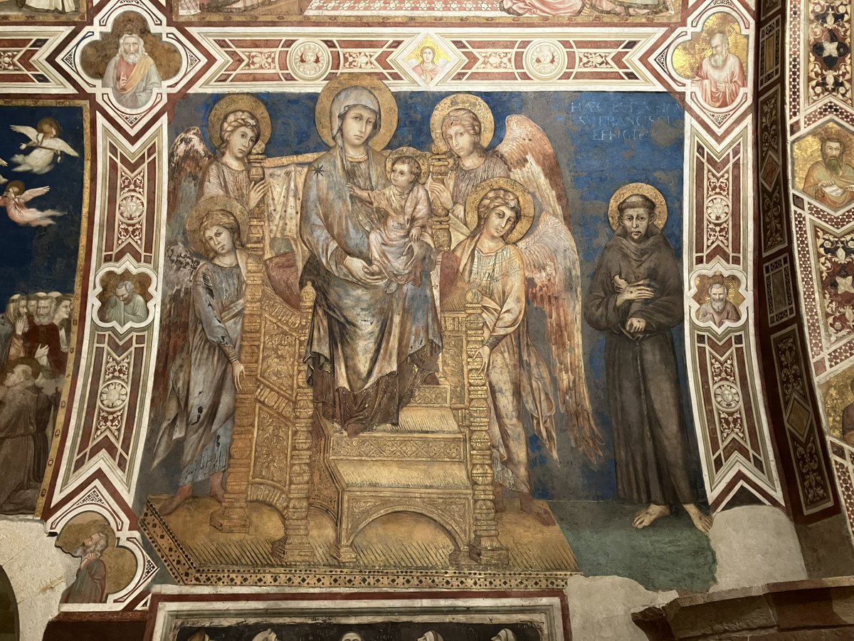 The restoration of the Cimabue Maesta in Assisi is now complete, and the inscription above St Francis ‘Haec est vera S Francisc. effigi’ visible again for the first time (I think) in many decades @JenniferSliwka @nickmulroy