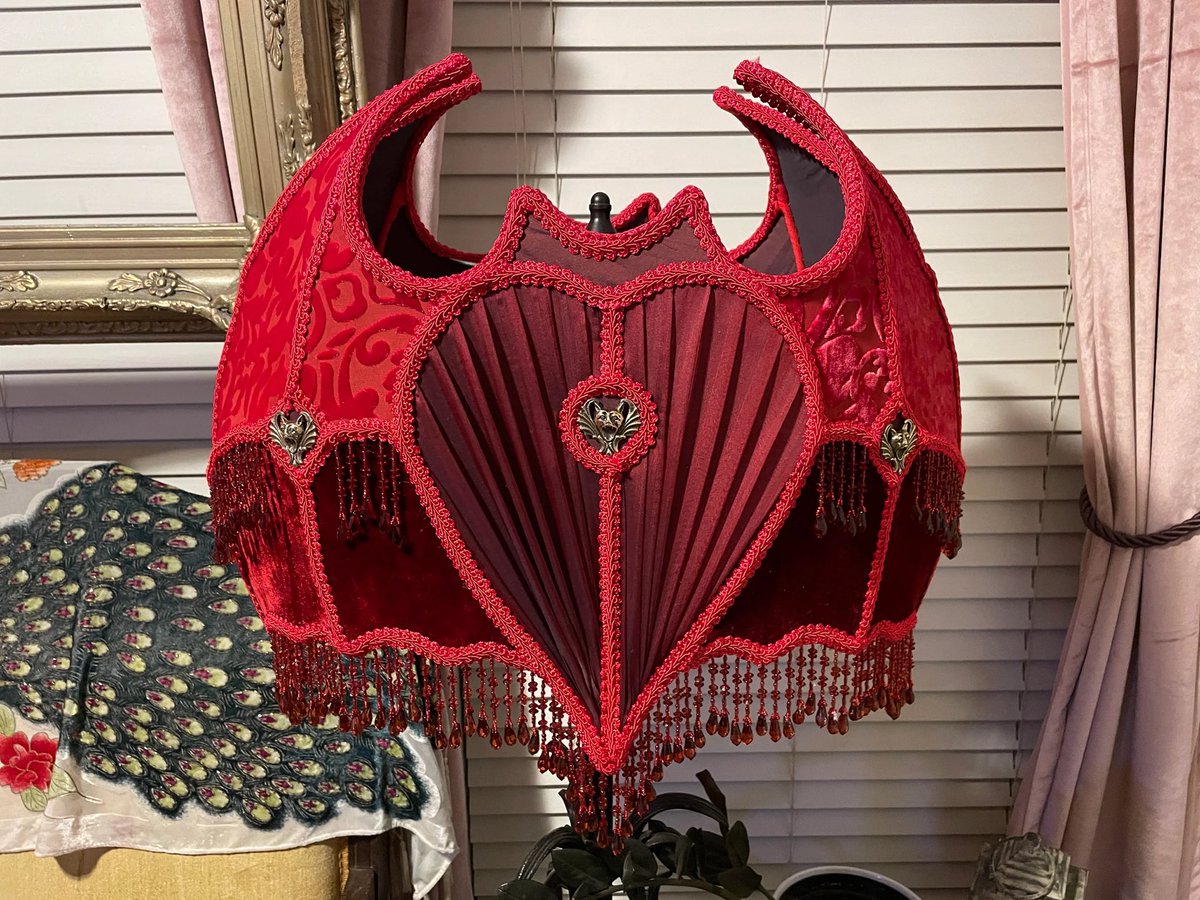 thinking about the nocturne bat lamp from deadly nightshades